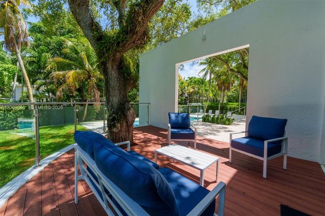 7277 SW 165th Street, Palmetto Bay, FL 33157