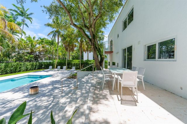 7277 SW 165th Street, Palmetto Bay, FL 33157