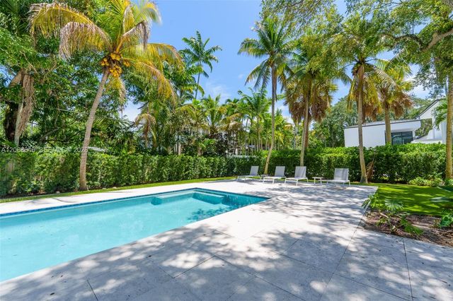 7277 SW 165th Street, Palmetto Bay, FL 33157