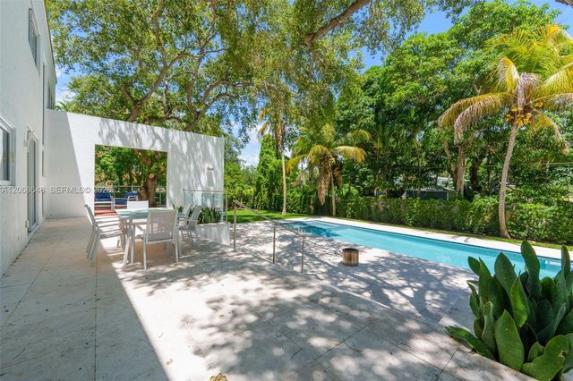7277 SW 165th Street, Palmetto Bay, FL 33157