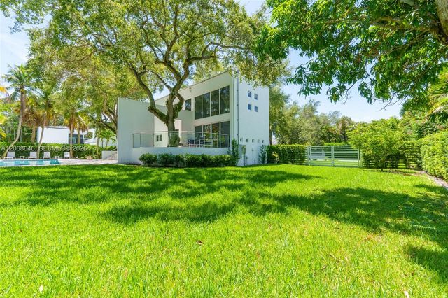 7277 SW 165th Street, Palmetto Bay, FL 33157