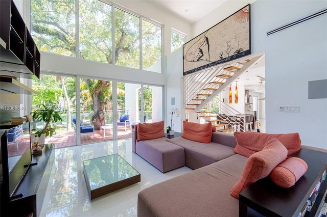 7277 SW 165th Street, Palmetto Bay, FL 33157