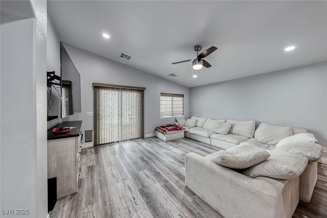 7852 Whitlocks Mill Avenue, Las Vegas, NV 89147