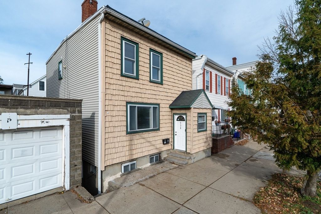 528 Bennington St, Boston, MA 02128