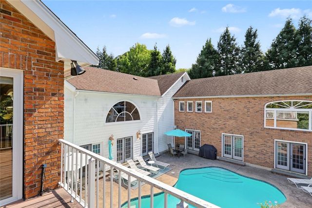 65 Viva Way, Woonsocket, RI 02895