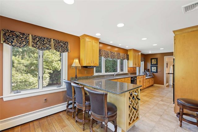 65 Viva Way, Woonsocket, RI 02895