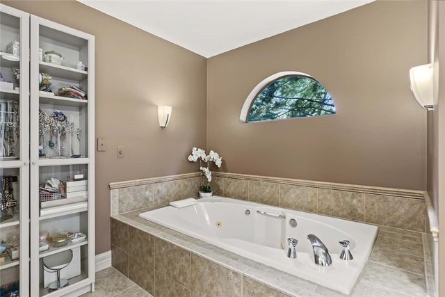 65 Viva Way, Woonsocket, RI 02895
