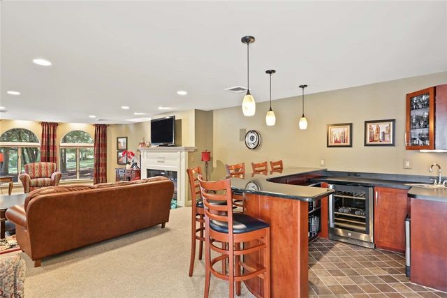 65 Viva Way, Woonsocket, RI 02895