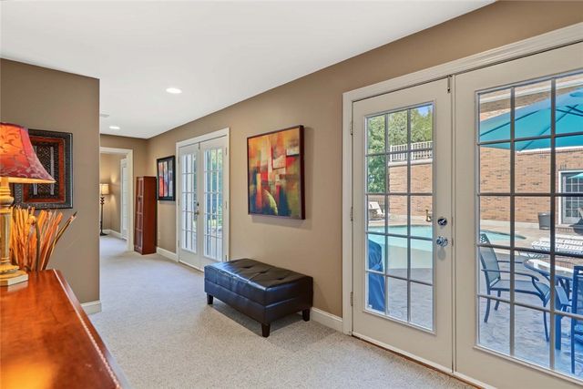 65 Viva Way, Woonsocket, RI 02895