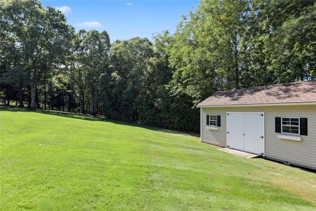 65 Viva Way, Woonsocket, RI 02895