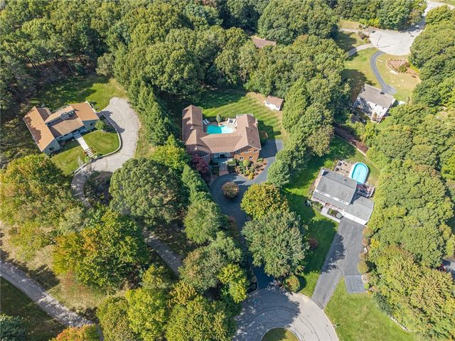 65 Viva Way, Woonsocket, RI 02895