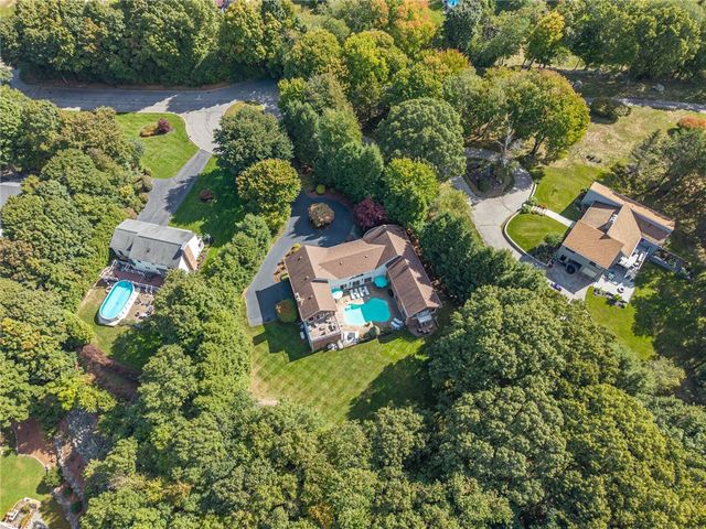 65 Viva Way, Woonsocket, RI 02895