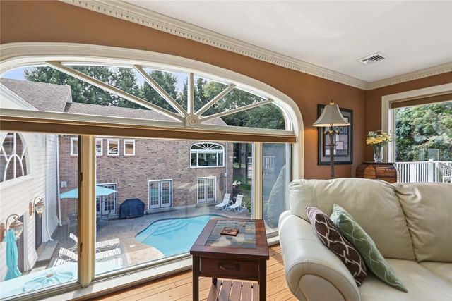 65 Viva Way, Woonsocket, RI 02895