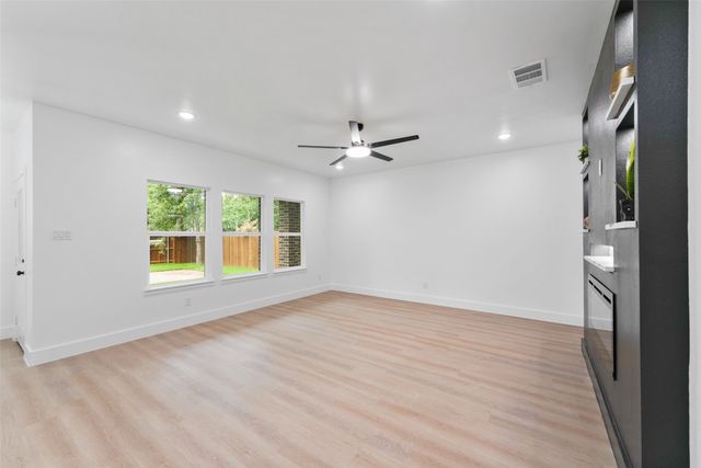 119 Parkside Drive, Trinidad, TX 75163