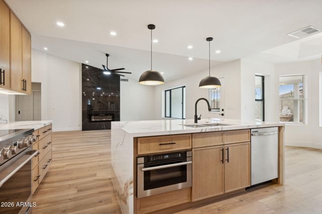 2153 S CHERRYWOOD Circle, Mesa, AZ 85209