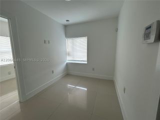 1890 NW 35 St 7, Miami, FL 33126