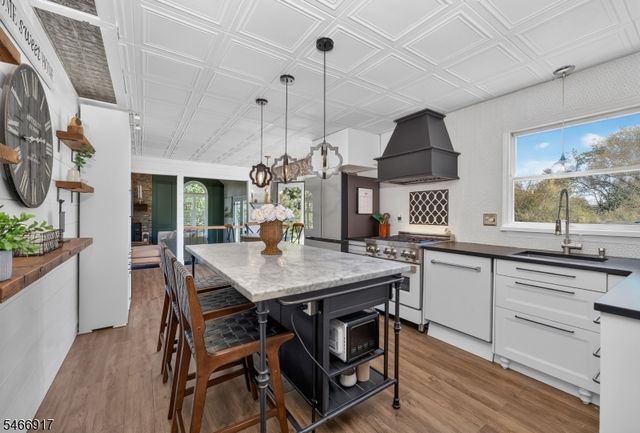 3 Emmons Rd, Readington Twp., NJ 08822