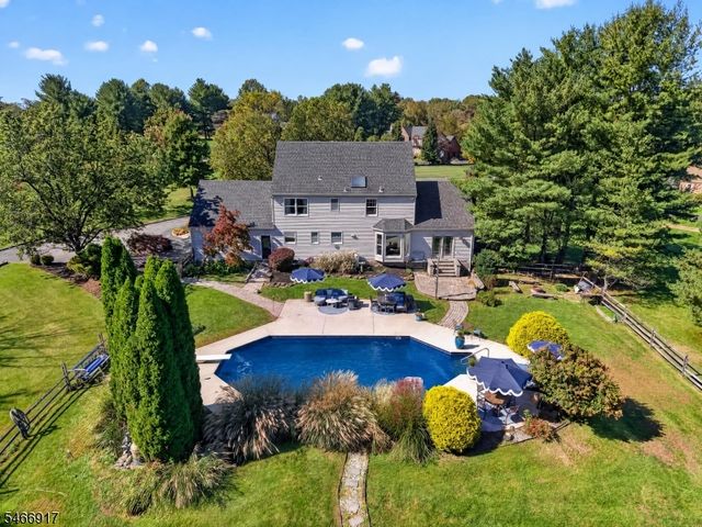 3 Emmons Rd, Readington Twp., NJ 08822
