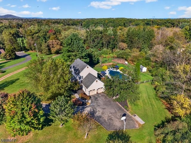 3 Emmons Rd, Readington Twp., NJ 08822