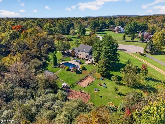 3 Emmons Rd, Readington Twp., NJ 08822