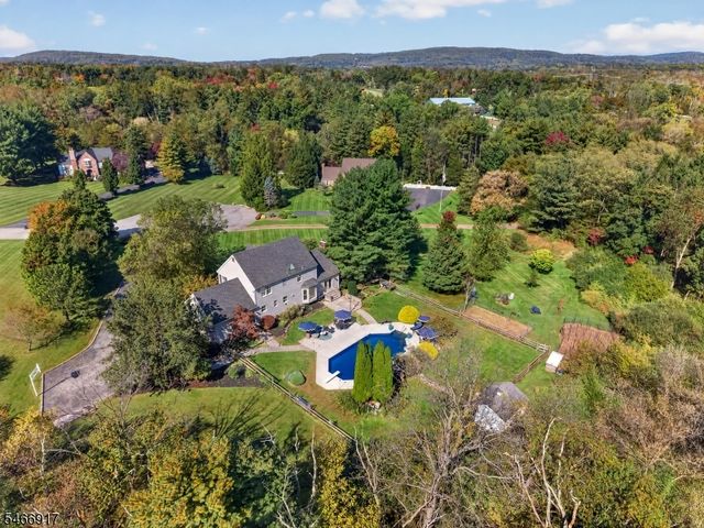 3 Emmons Rd, Readington Twp., NJ 08822