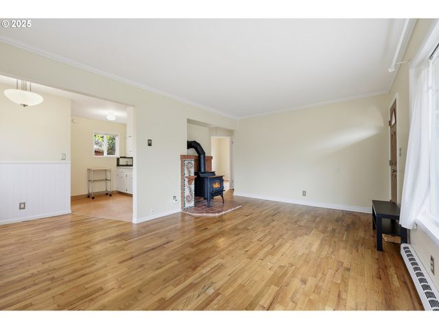 9314 N TIOGA Ave, Portland, OR 97203