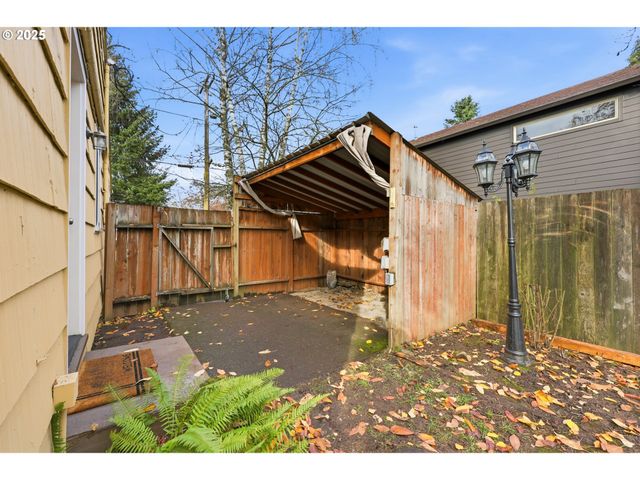 9314 N TIOGA Ave, Portland, OR 97203