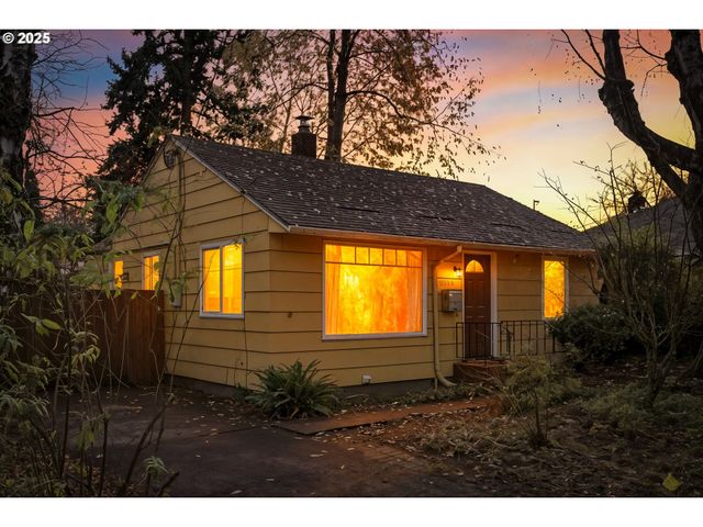 9314 N TIOGA Ave, Portland, OR 97203