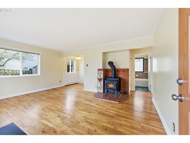 9314 N TIOGA Ave, Portland, OR 97203