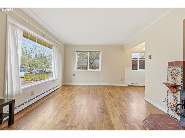 9314 N TIOGA Ave, Portland, OR 97203