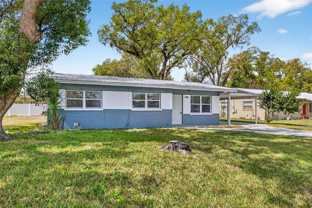 901 N NANCY TERRACE, Plant City, FL 33563