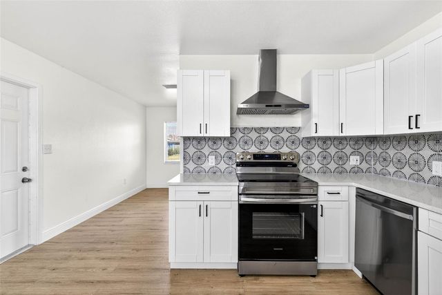 901 N NANCY TERRACE, Plant City, FL 33563