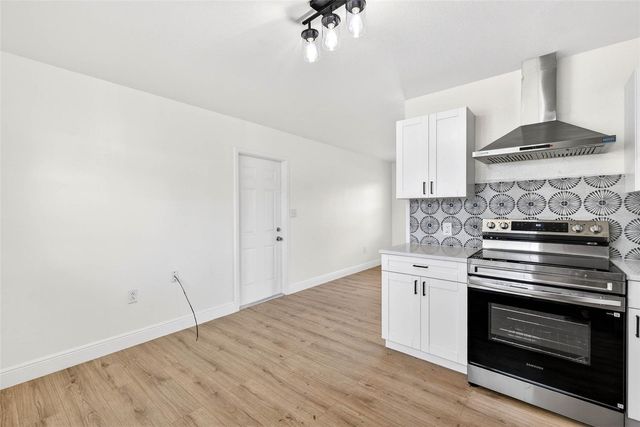 901 N NANCY TERRACE, Plant City, FL 33563