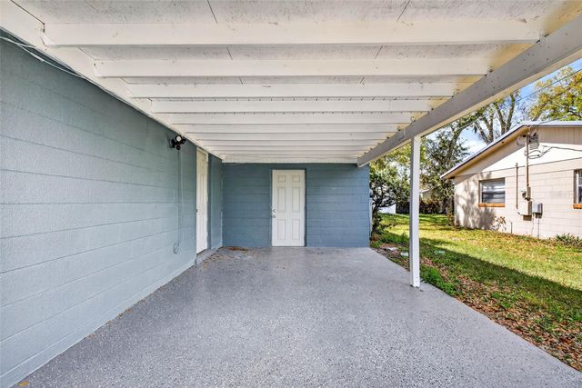 901 N NANCY TERRACE, Plant City, FL 33563