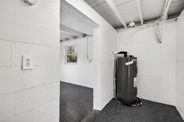 901 N NANCY TERRACE, Plant City, FL 33563