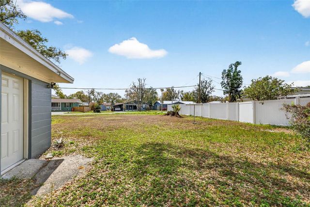 901 N NANCY TERRACE, Plant City, FL 33563