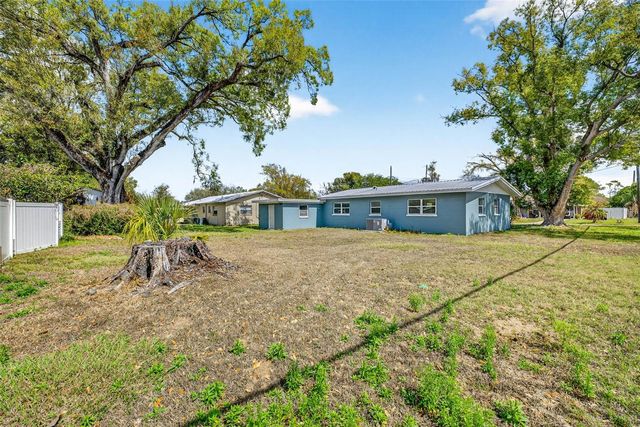 901 N NANCY TERRACE, Plant City, FL 33563