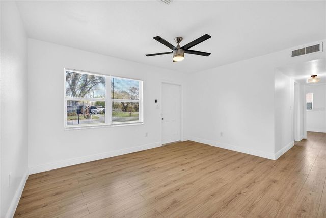 901 N NANCY TERRACE, Plant City, FL 33563