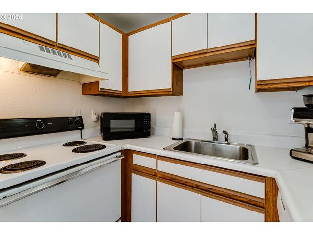 112 LEA Ave, Eugene, OR 97404