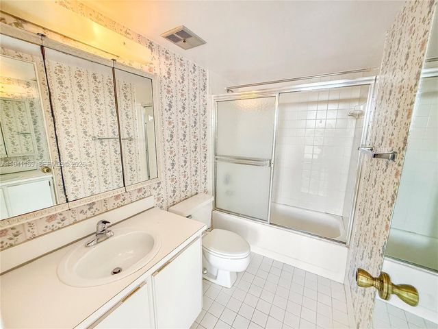 16570 NE 26th Ave 2J, North Miami Beach, FL 33160