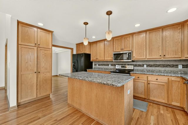 2144 Jade Lane NE, Rochester, MN 55906