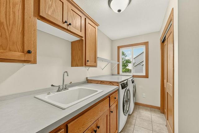 2144 Jade Lane NE, Rochester, MN 55906