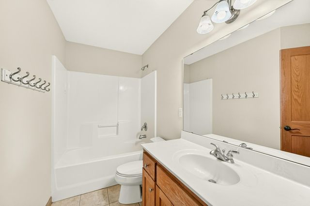 2144 Jade Lane NE, Rochester, MN 55906