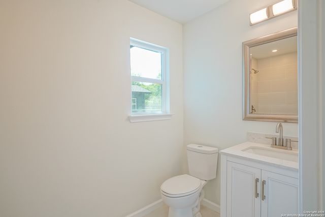 433 byrd, Universal City, TX 78148