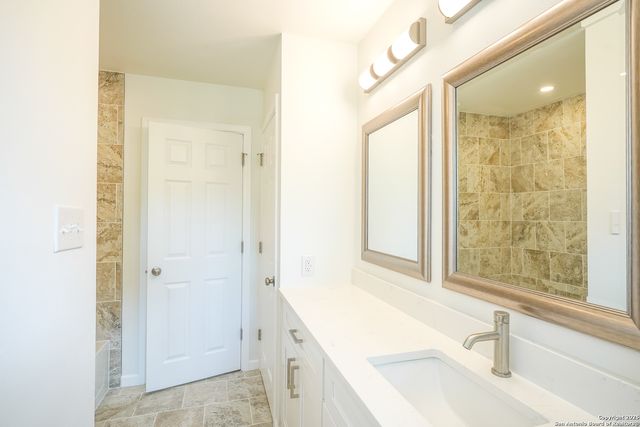 433 byrd, Universal City, TX 78148