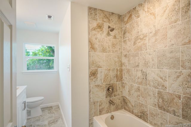 433 byrd, Universal City, TX 78148