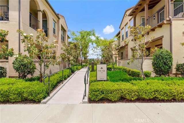 129 Carlow, Irvine, CA 92618