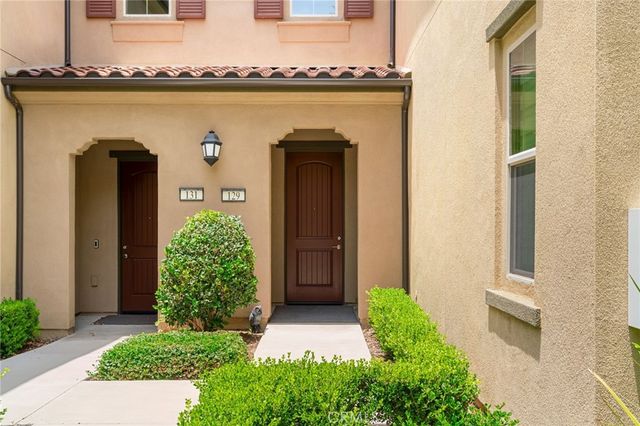129 Carlow, Irvine, CA 92618
