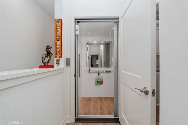 129 Carlow, Irvine, CA 92618
