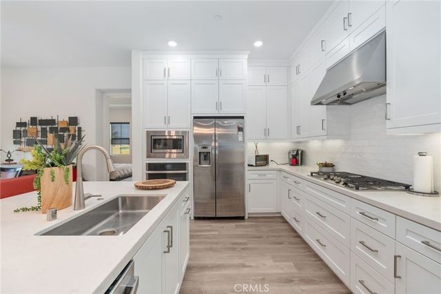 129 Carlow, Irvine, CA 92618